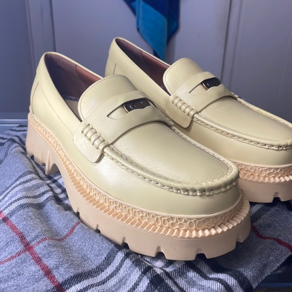 Coach shoes size 8.5D limited addition, from NY